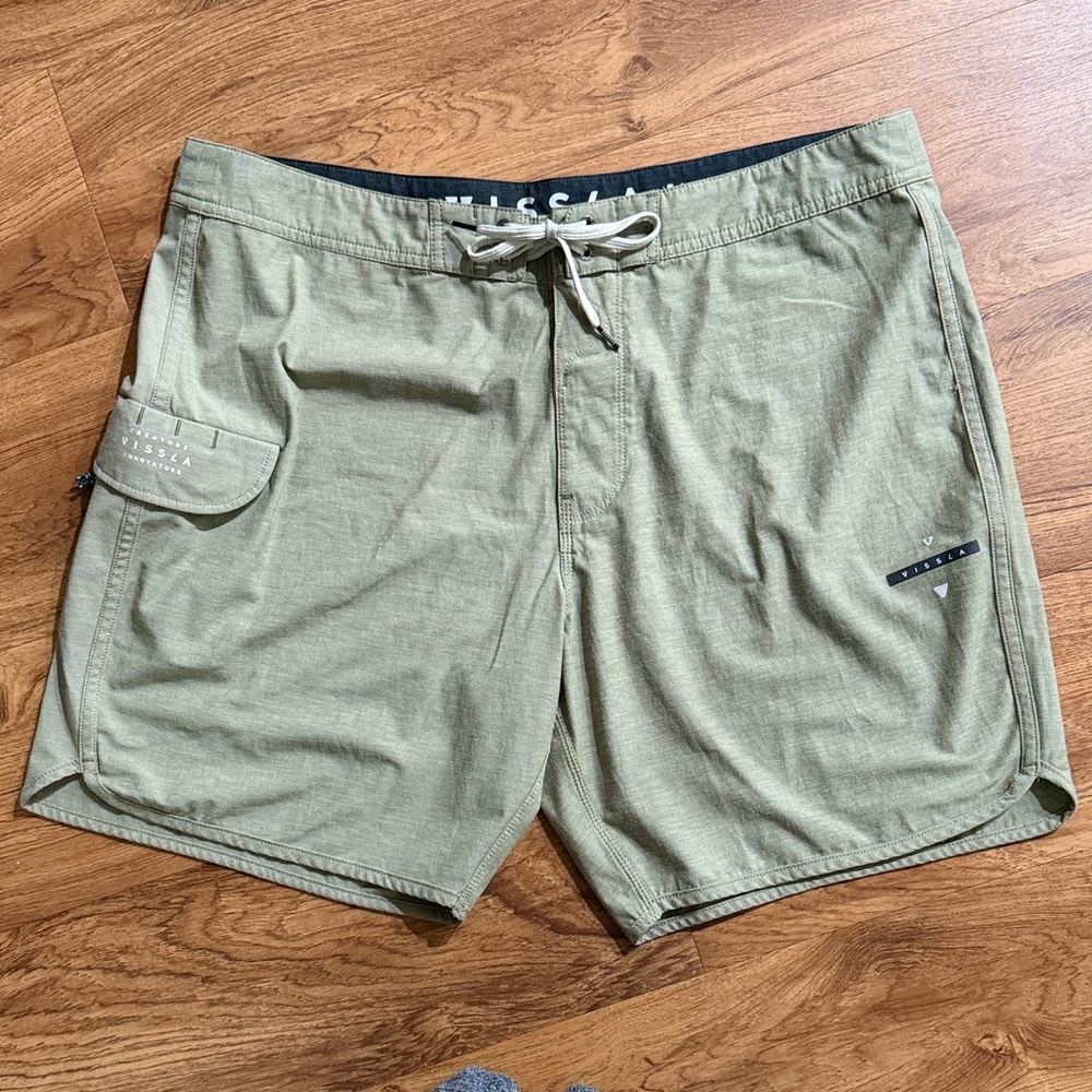 VISSLA UP Cycled Poly Cotton Stretch Men Sz‎ 38 Sage Green Olive Board Shorts